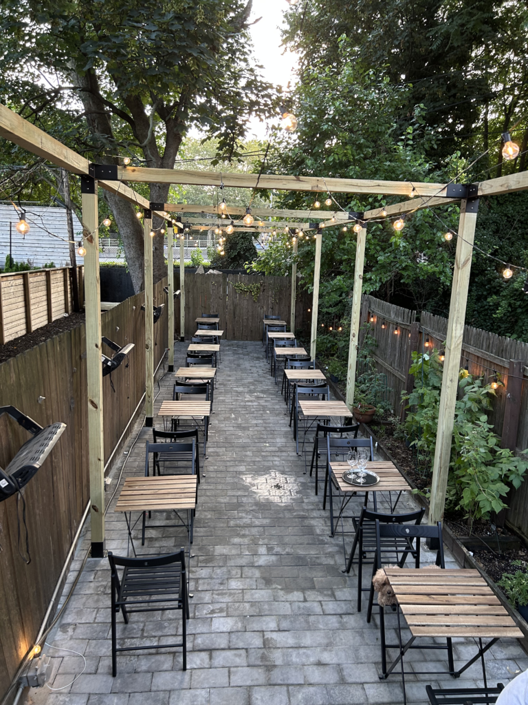 Backyard restaurant patio build